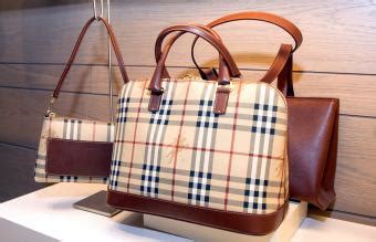 burberry tasche fake erkennen|Burberry bag identification.